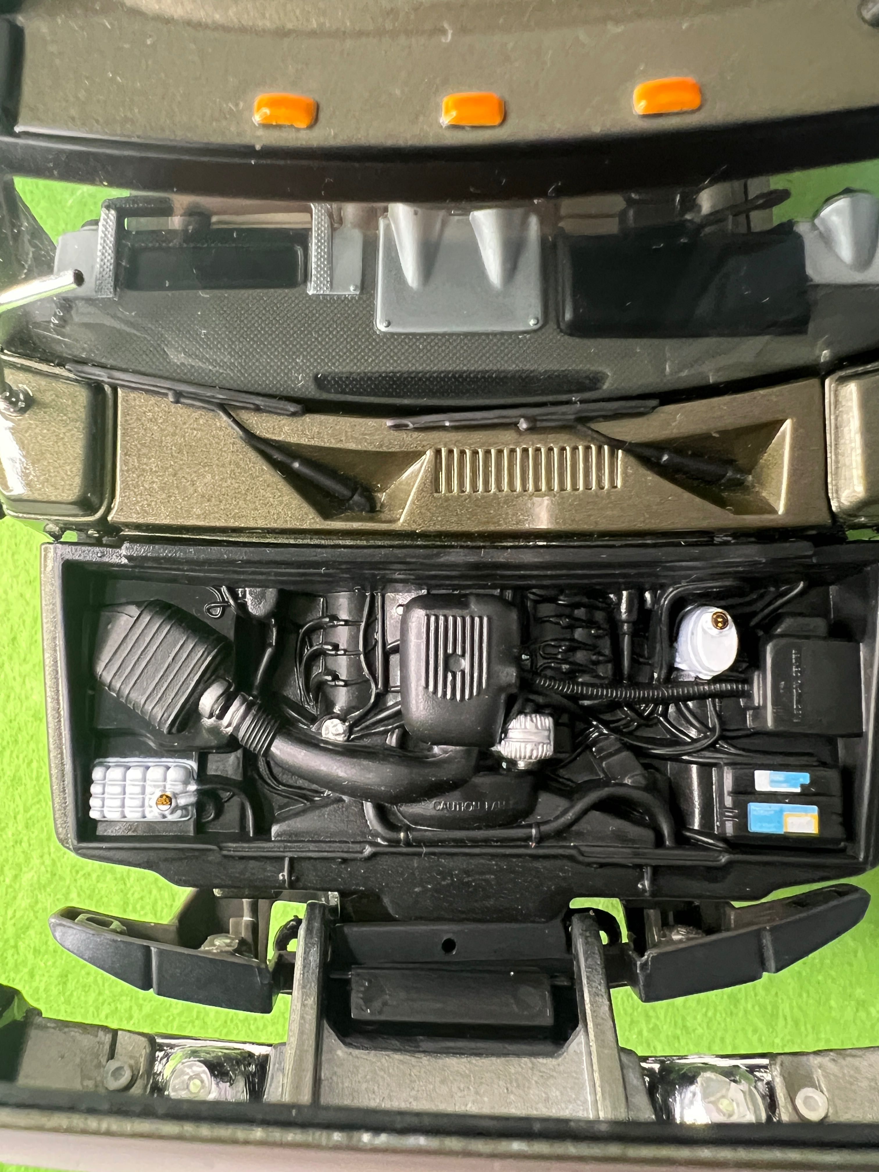 Hummer H2 Maisto 1:18 Verde Tropa – SUV Raro