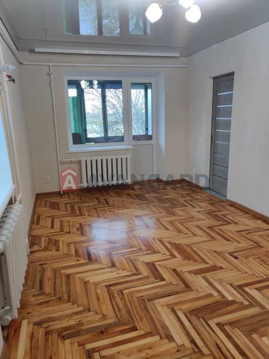 Продам 1 квартиру, біля Варуса, Космічний район