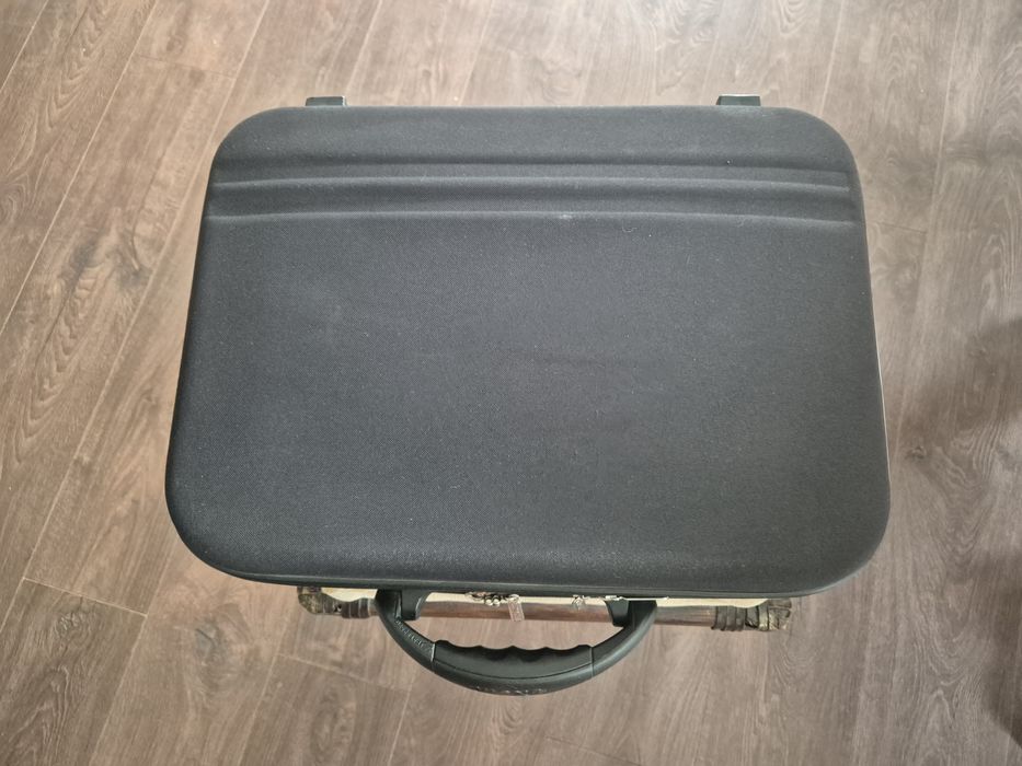 Neseser Dicota torba na laptopa
