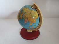 Brinquedos vintage - Globo Terrestre, Garagem Mobil e Roleta