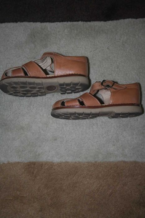 Sandálias RUQUITA nº 24 castanho
