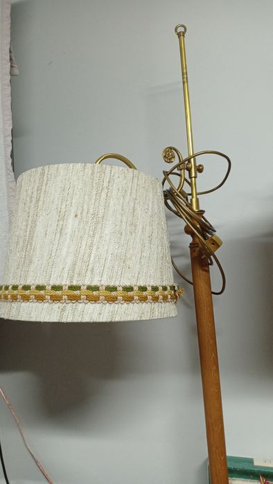 Lampa podłogowa stojąca