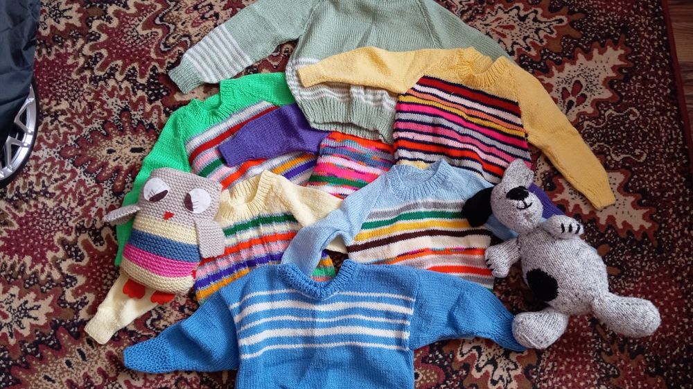 В'язані дитячі кофтинки