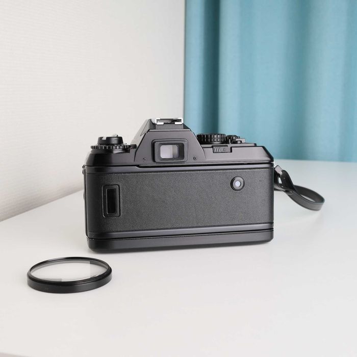 Nikon F-301 (N2000) + Nikkor 35-70 mm f/3.3-4.5 - Плівковий фотоапарат