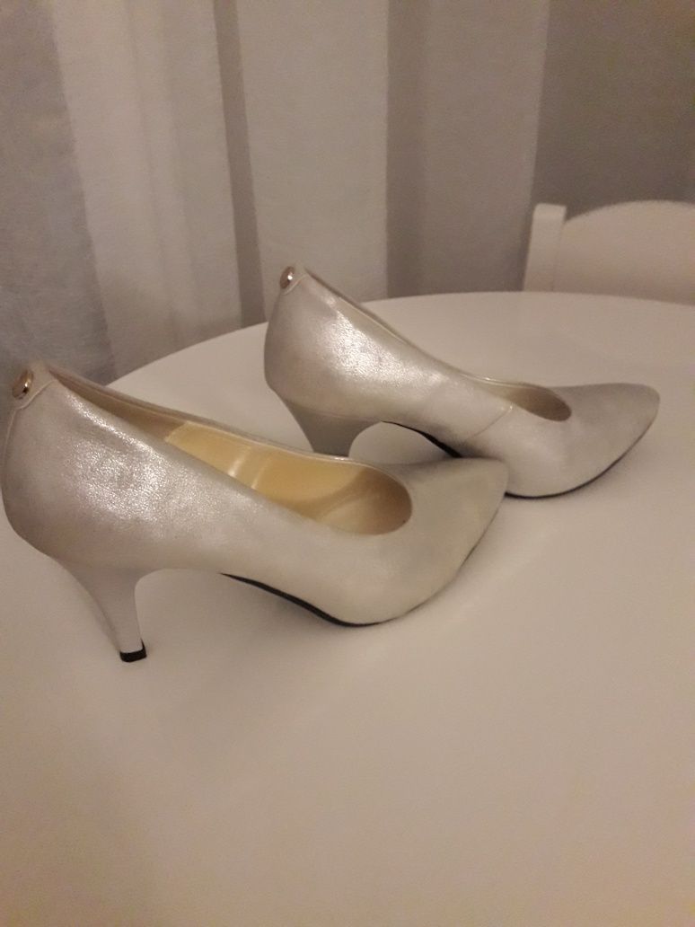 Buty - czółenka srebrne rozm.40