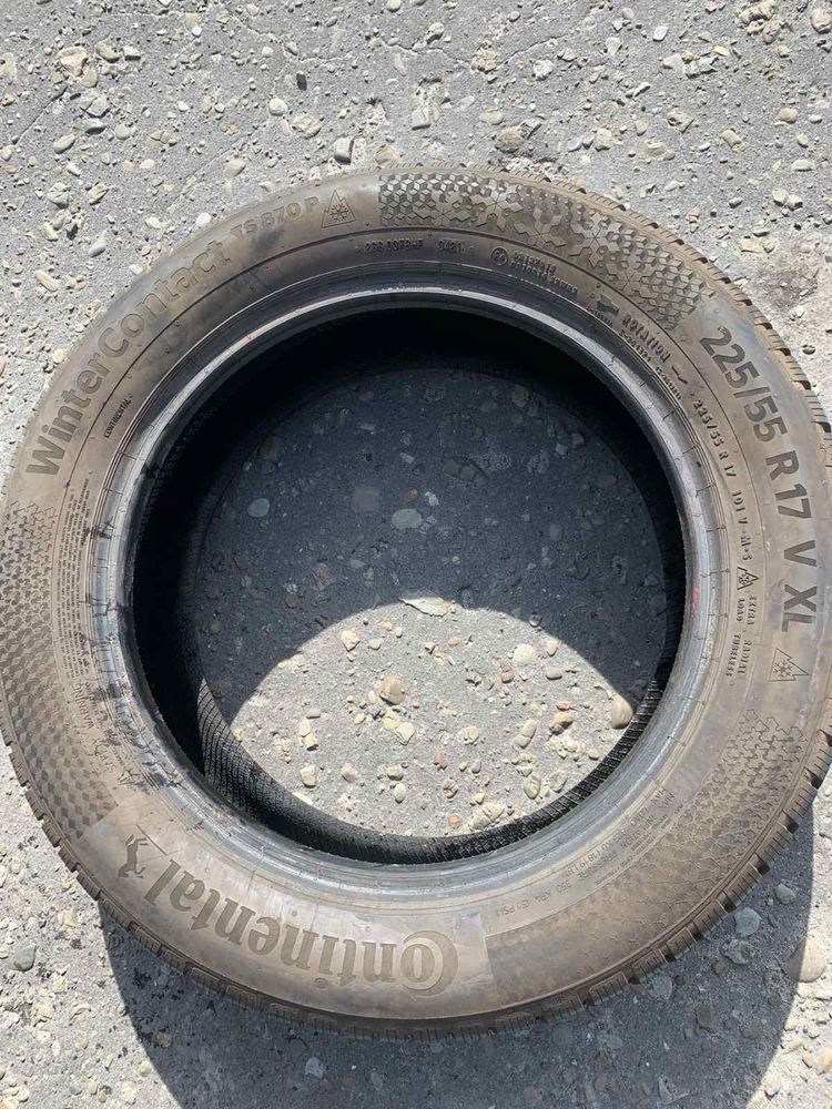 Шини 225/55 R17 Continental  зима 2021 рік 8 мм