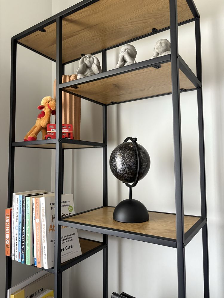 Estante de madeira e metal preto Jysk