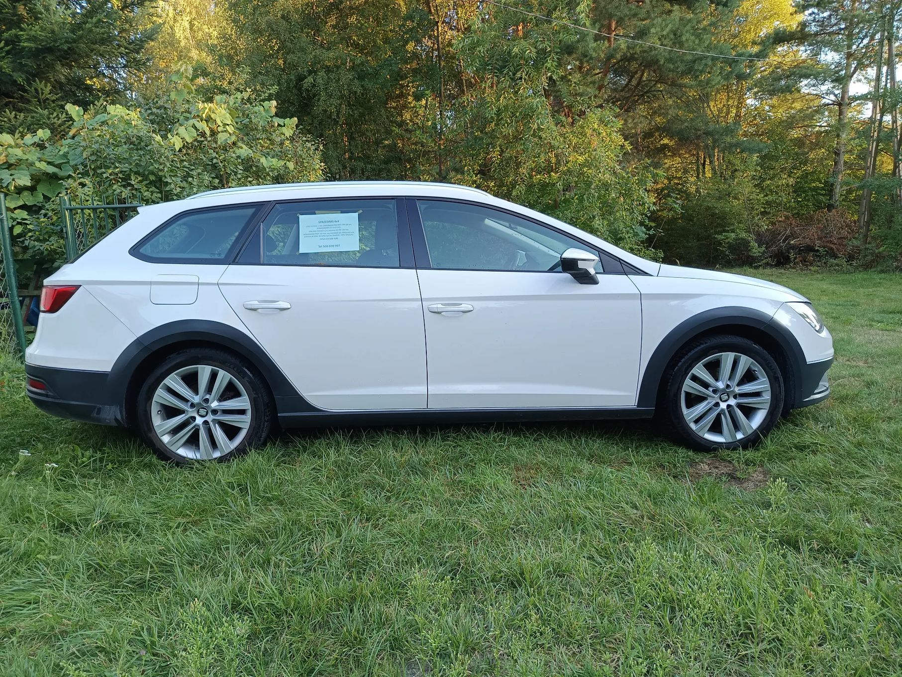 Seat Leon 4x4, bezwypadkowy, II wł. serwis co 10 tkm, tech. 100%, w RP od 2019r.