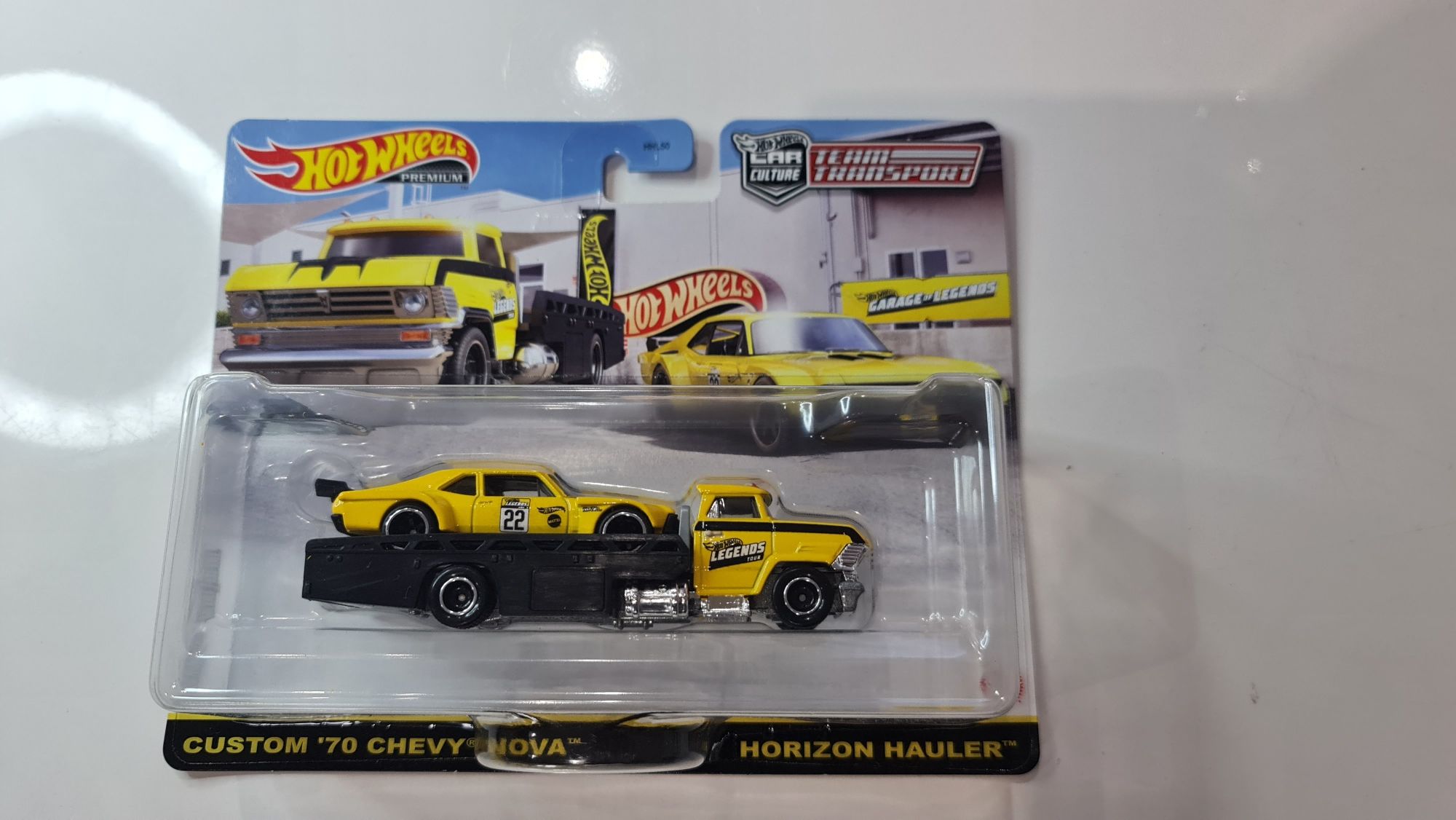 Hot Wheels Team Transport Custom '70 Chevy Nova