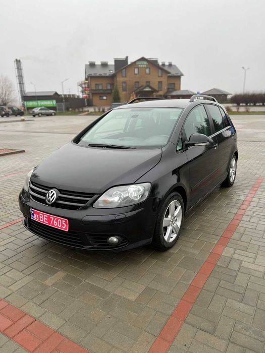 VW Golf 5 Plus 2008 года, 1.6l бензин, климат, круиз