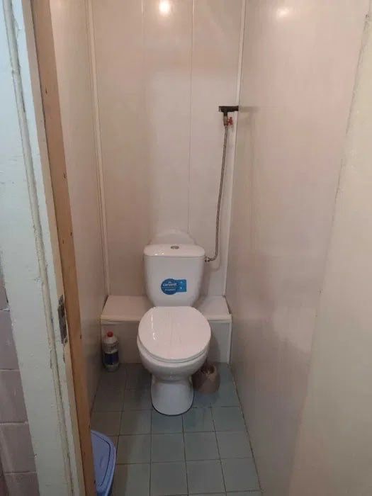 Продаж КіМНАТИ в ГУРТОЖИТКУ, КОМАРОВА (район парку ЖОВТНЕВОГО), 21 м2!