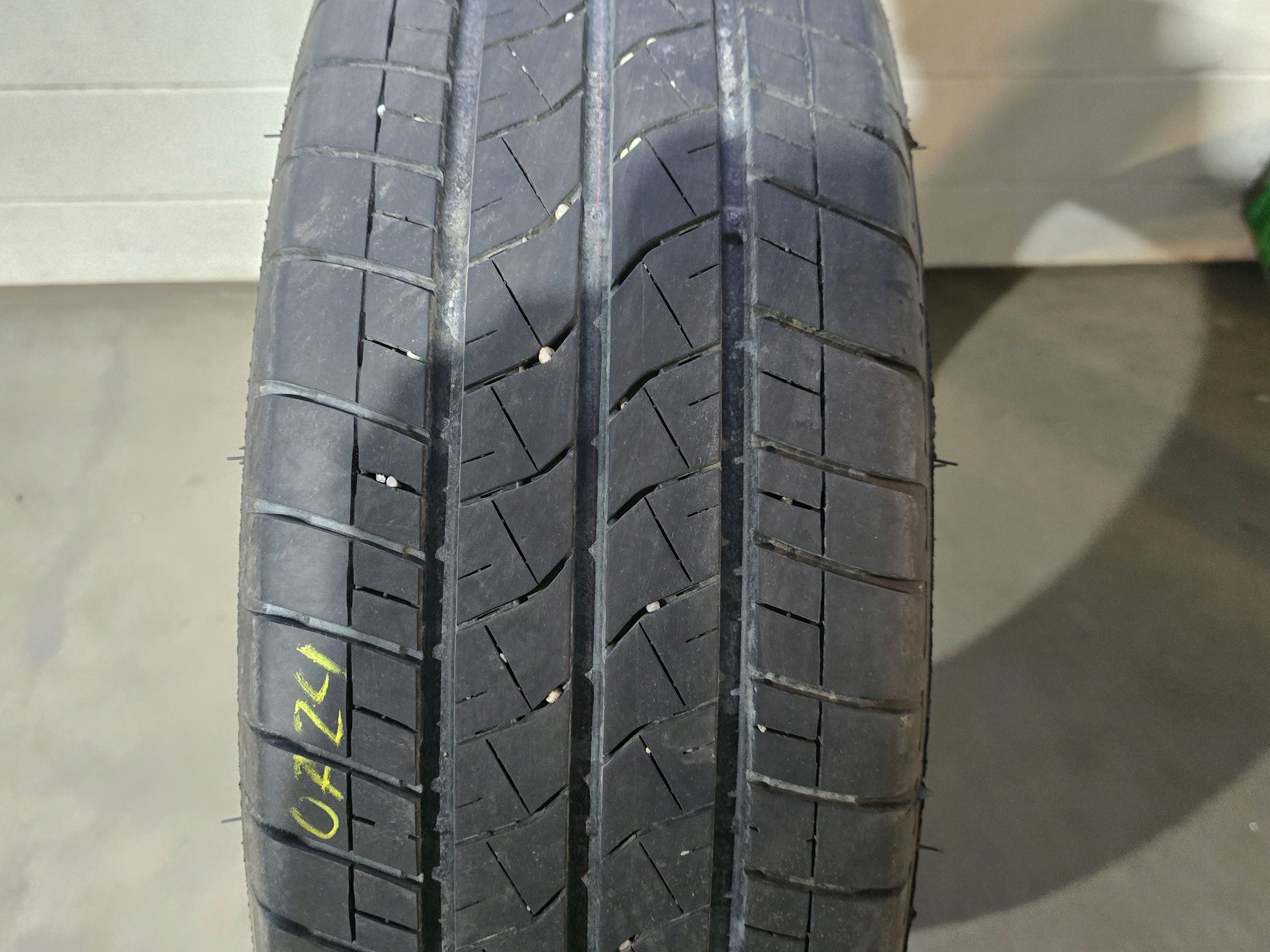 Bridgestone Duravis R660 Eco 215/65R16C 106/104T 6,5mm 24R 1x