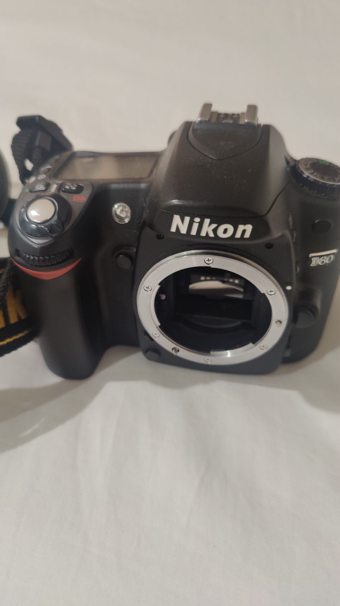 Nikon D80 com APENAS 10 mil disparos.