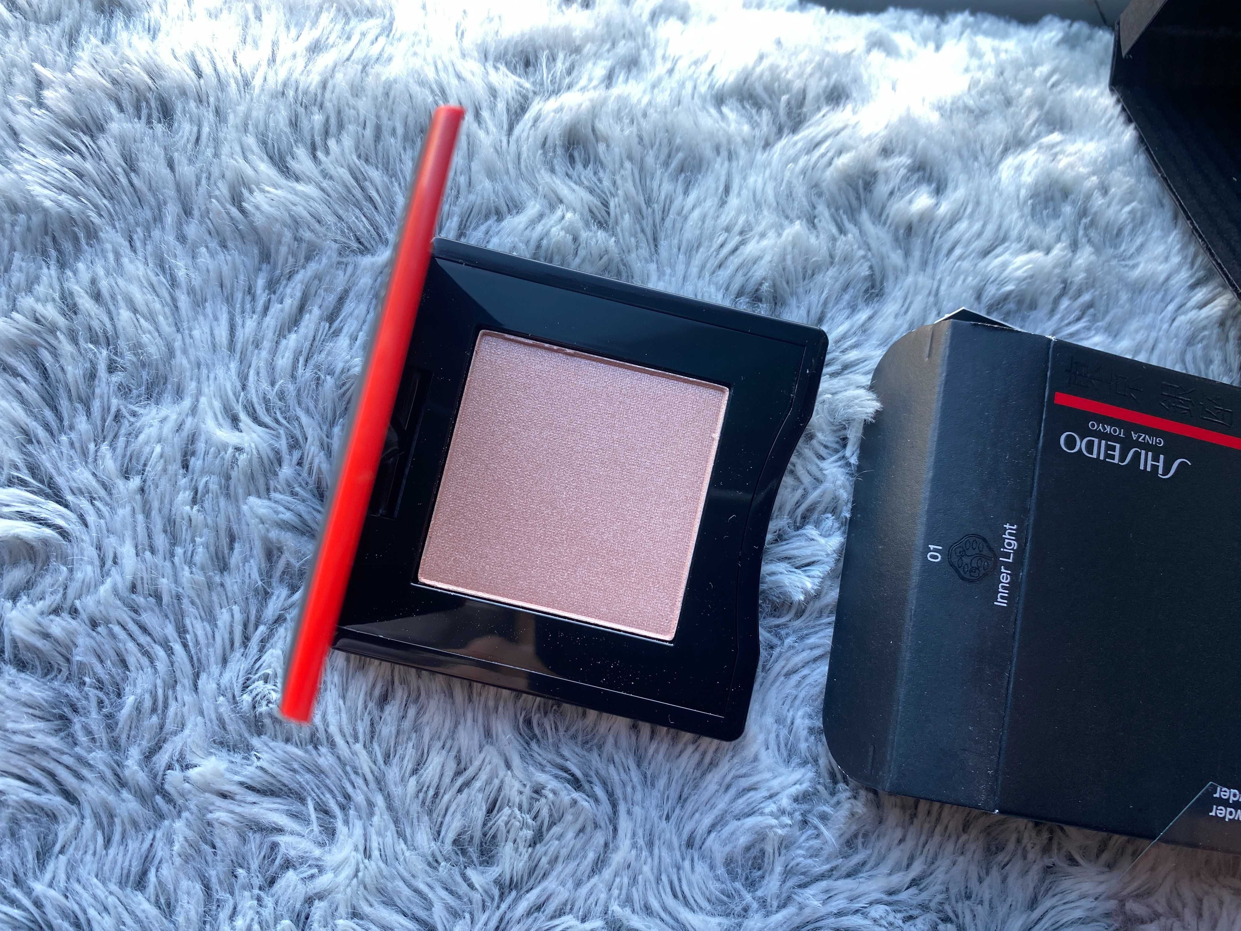Оксамитові рум'яна-хайлайтер shiseido 01 inner light innerglow