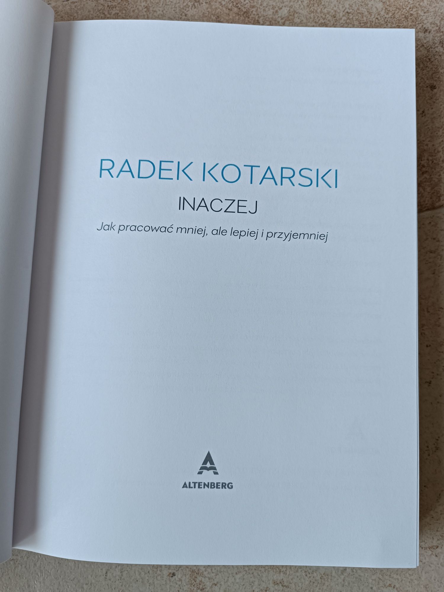 Książka "Inaczej" Radek Kotarski