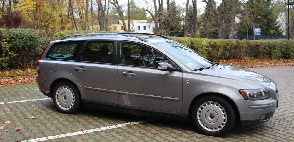 Volvo V50   2.0D