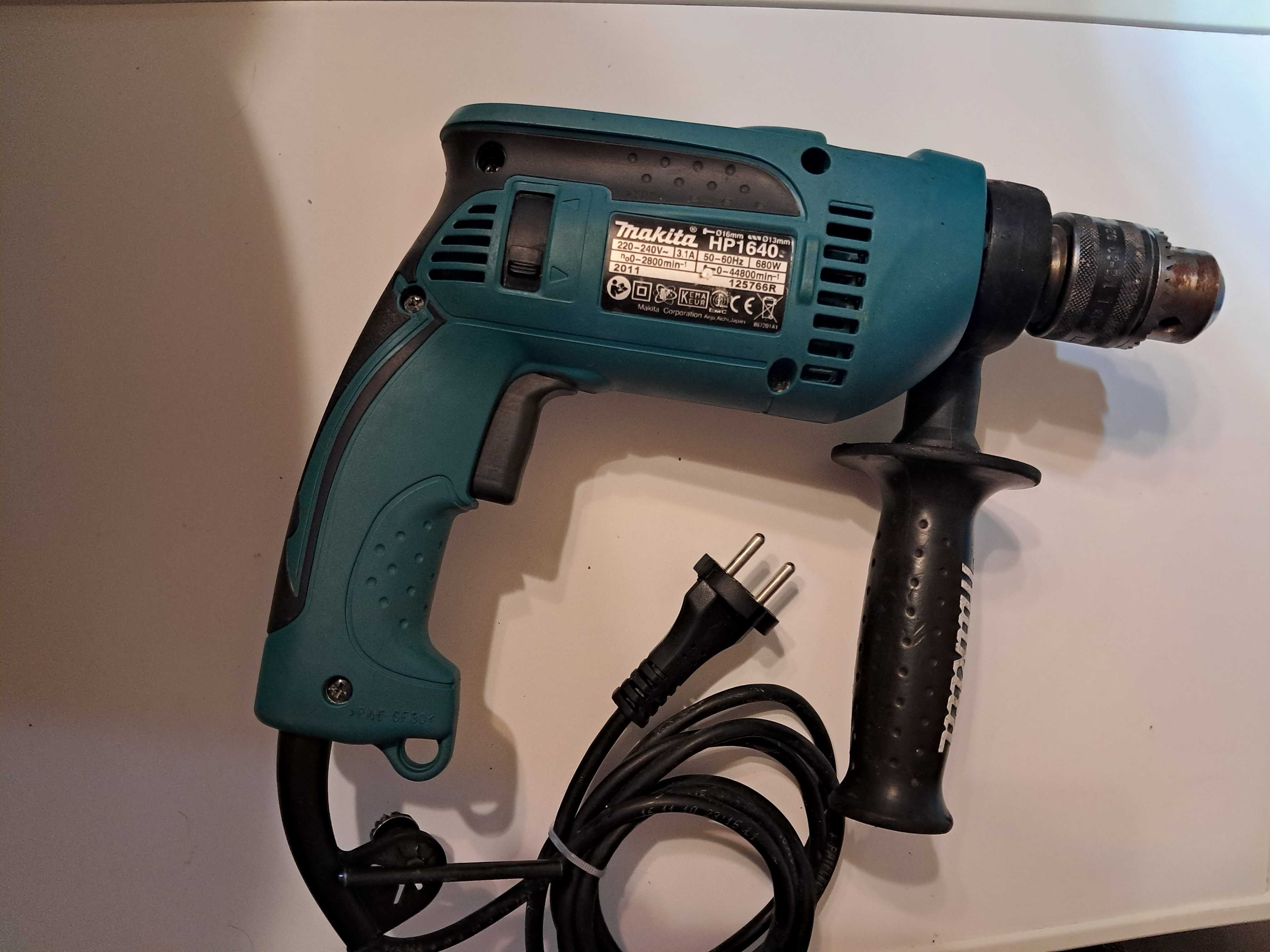 электро дрель makita HP1640 Как новая