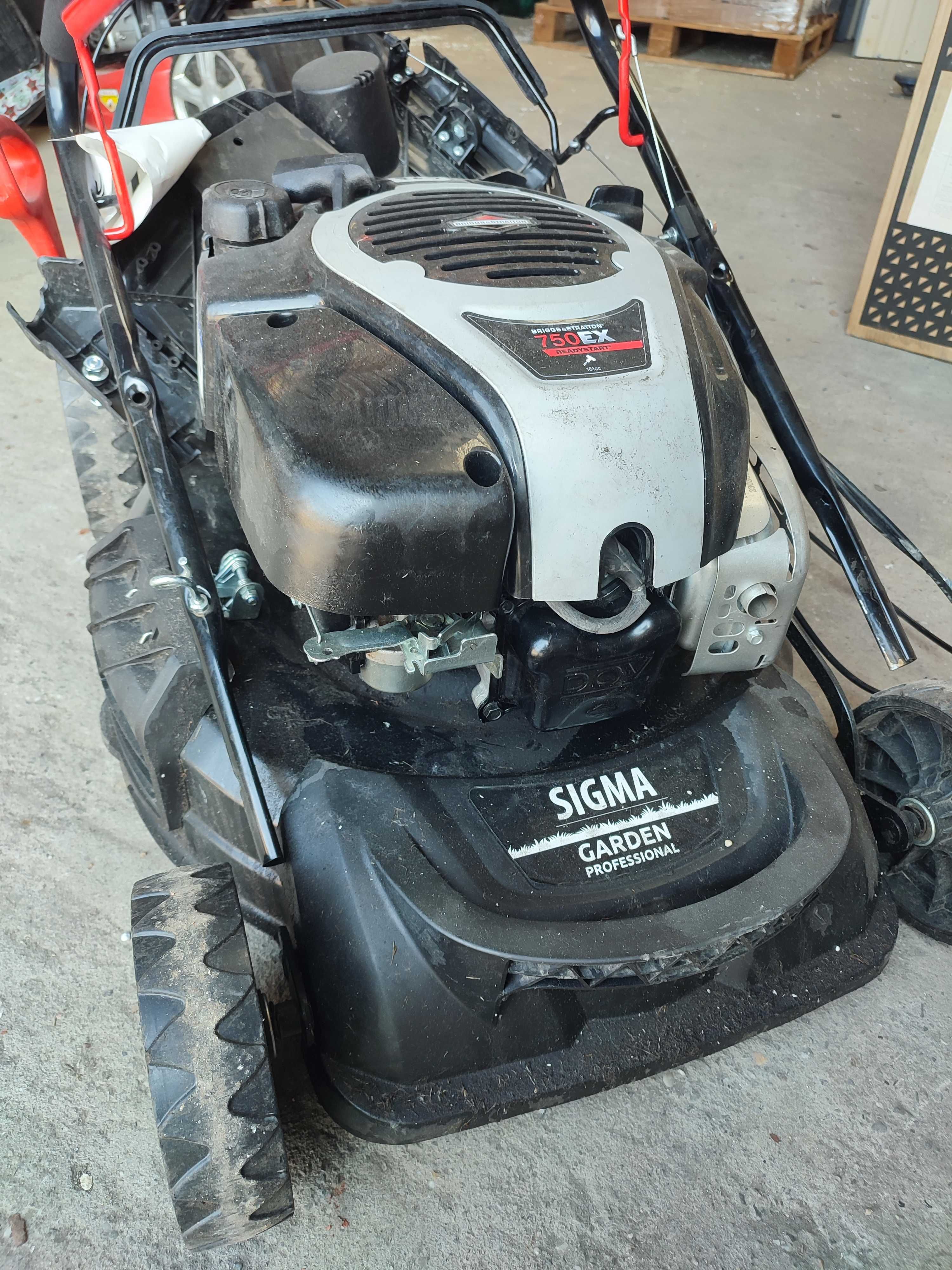Obudowa do kosiarki Kosiarka spalinowa z napędem Briggs Stratton 51 cm