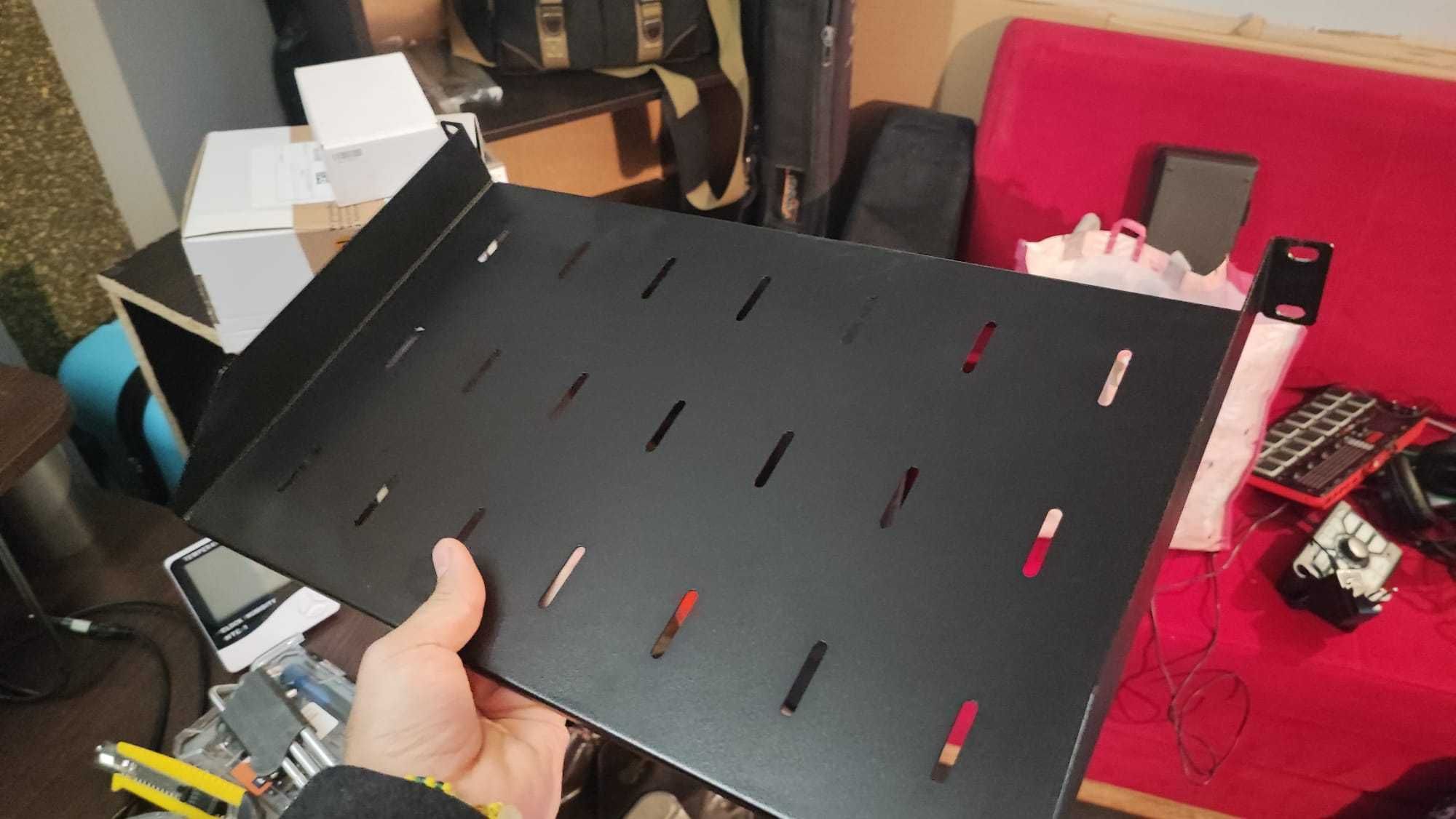 Półka RACK Eco stała czarna 19" 1U 200 mm