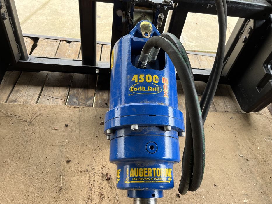 Bobcat 753 com acessorios