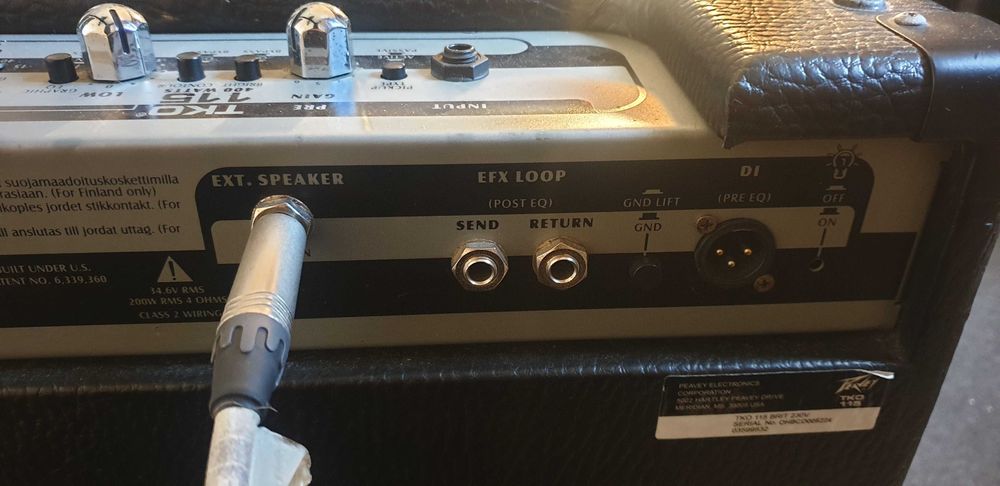 Peavey Tour Series TKO 115 1x15" 400W Bass Combo Amp