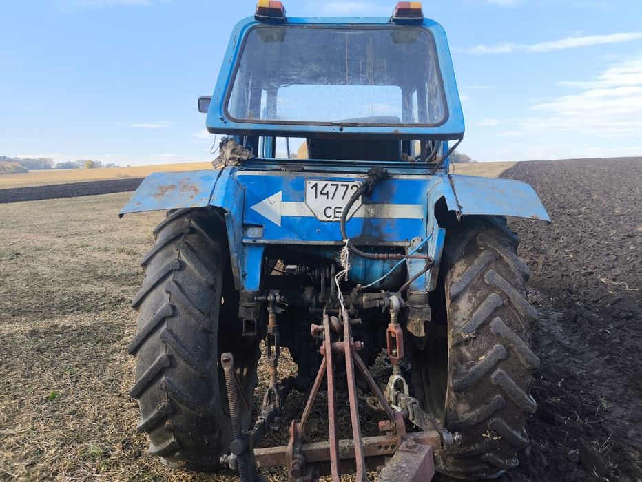 МТЗ 80 у робочому стані