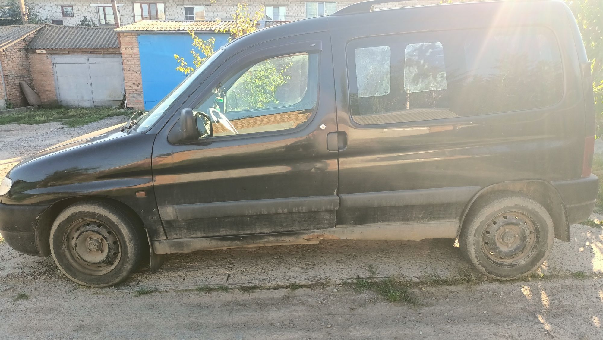 Продам Пежо партнер