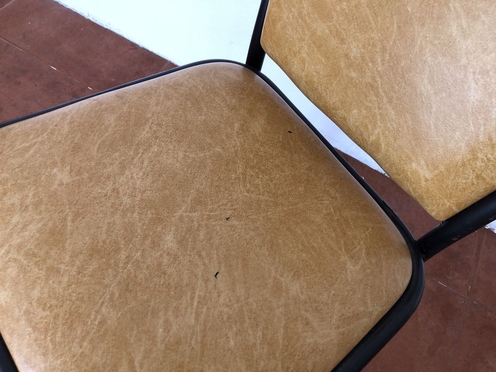Cadeiras de café reforçadas