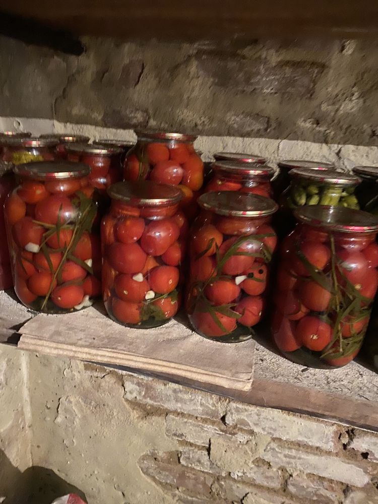 Продам консервовані овочі