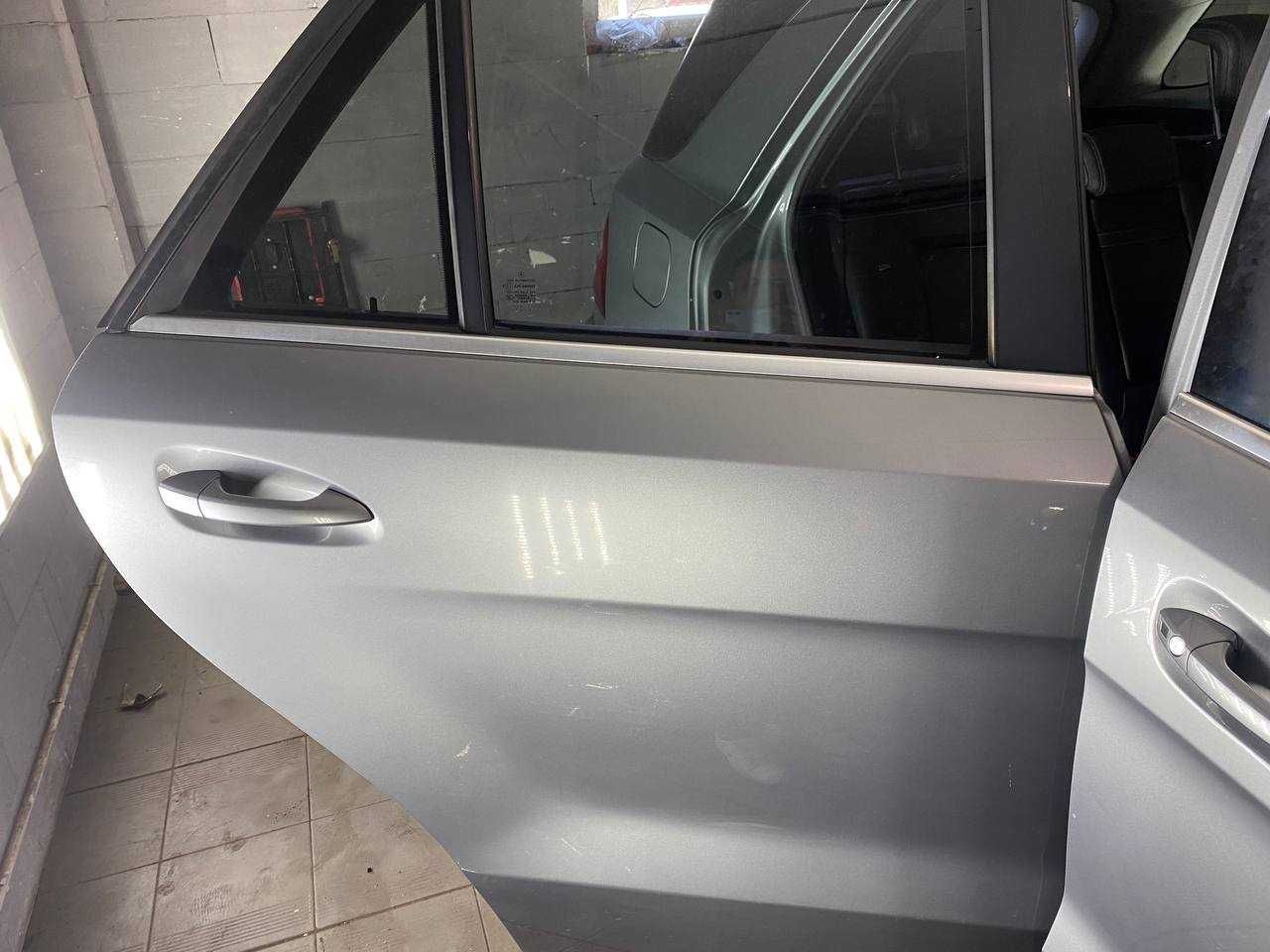 Двері передні задні Mercedes ML w166 МЛ 166 колір 792 дверка шрот