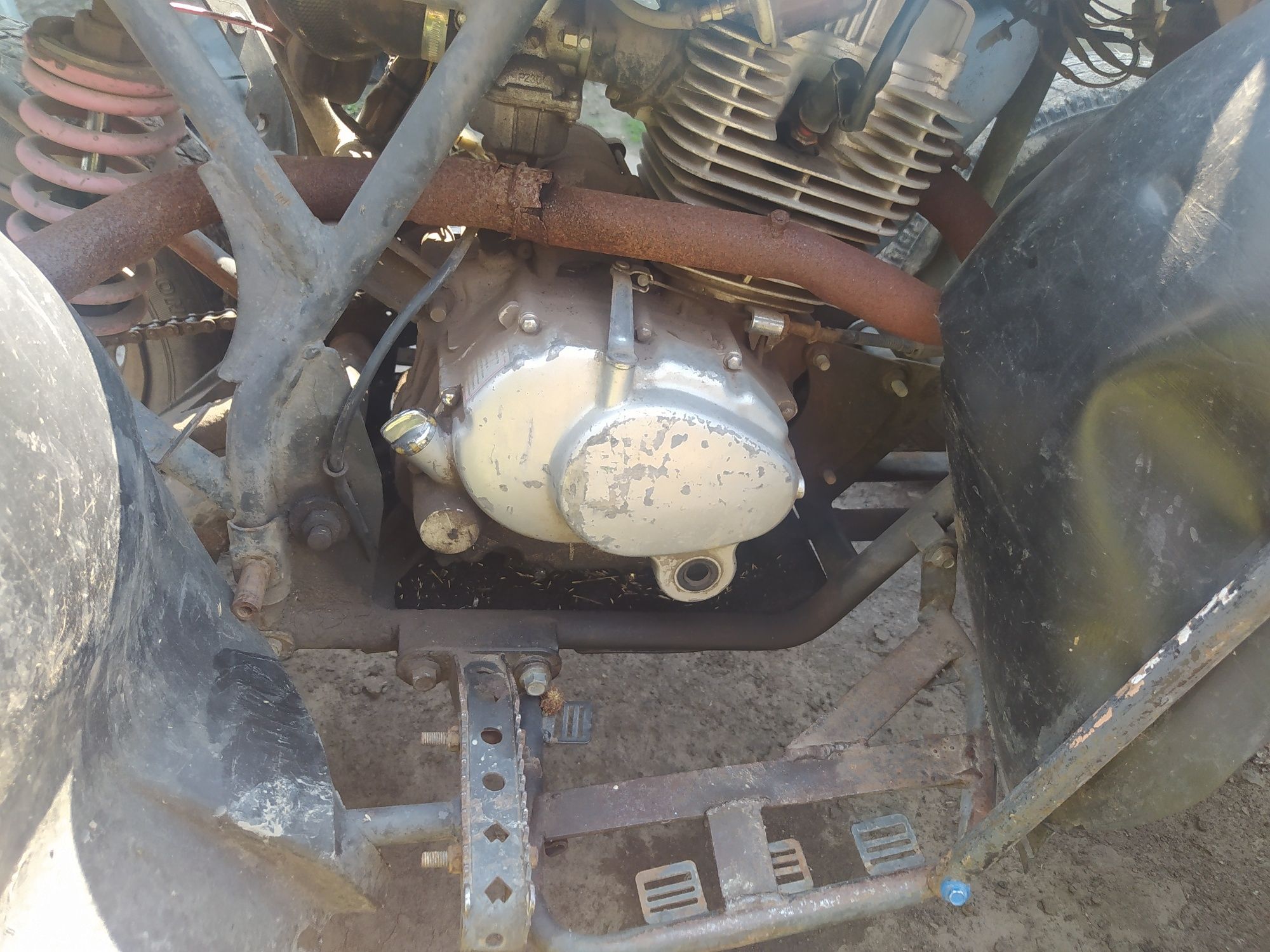 Продаю квадрик ZB150B