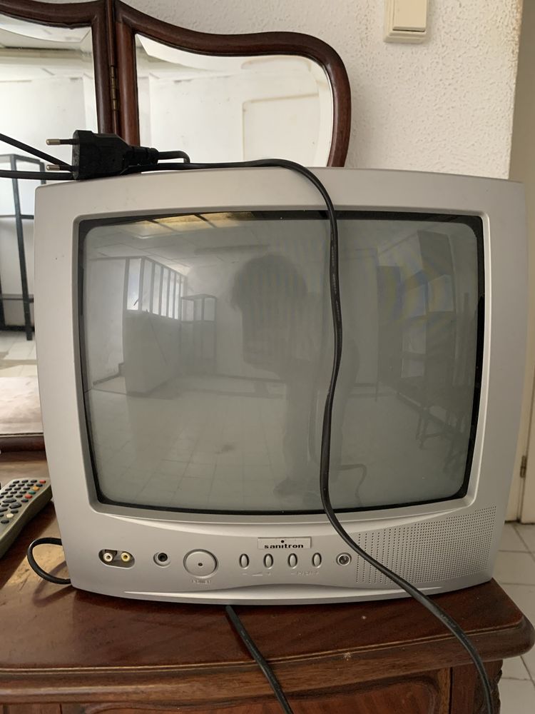 Televisão Sanitron antiga
