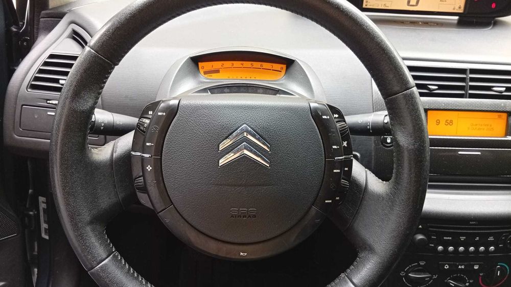 Citroen C4 1.4 VTR 2007 Gasolina apenas 170 mil kms