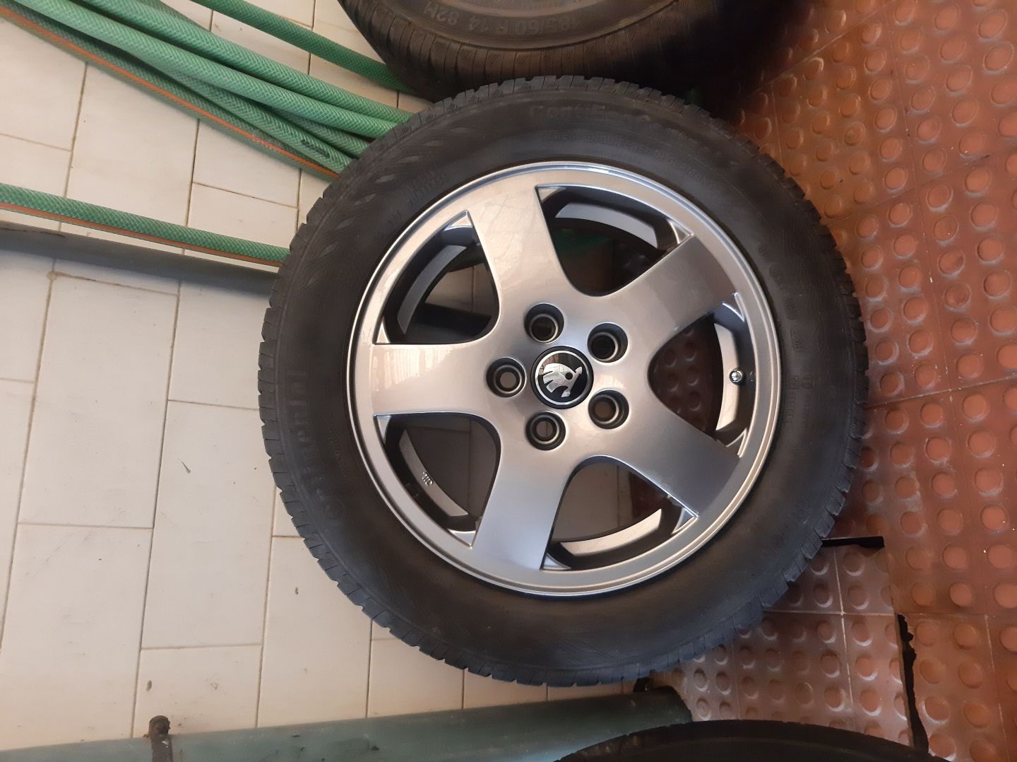 Jantes  R14 5x100 com pneus. skoda/seat/volkswagen