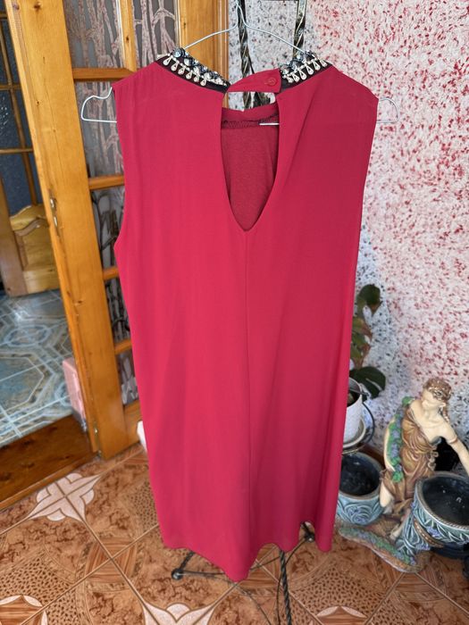 Сукня червона