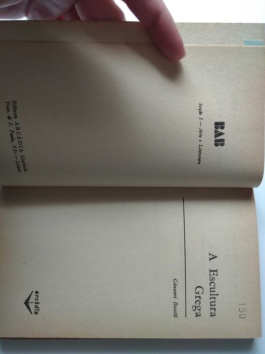 A Escultura Grega - Giovanni Beccati - Arcádia (1965) - livros de arte