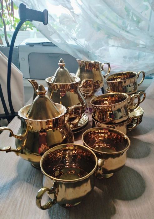 Чайний порцеляновий набір в золоті-15 од