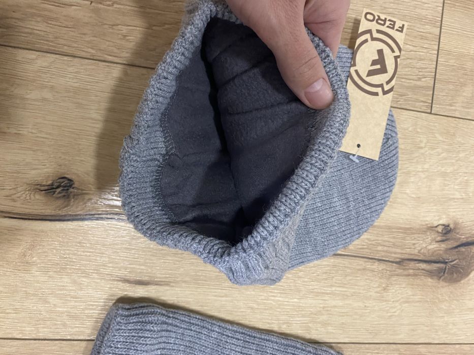 Комплект шапка і хомут зимовий  на хлопчика