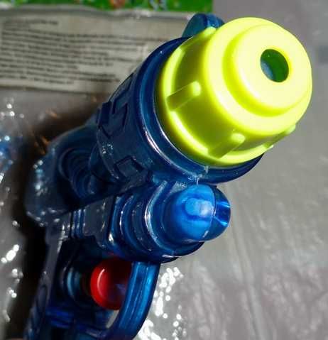 Іграшковий водяний пістолет (3+)