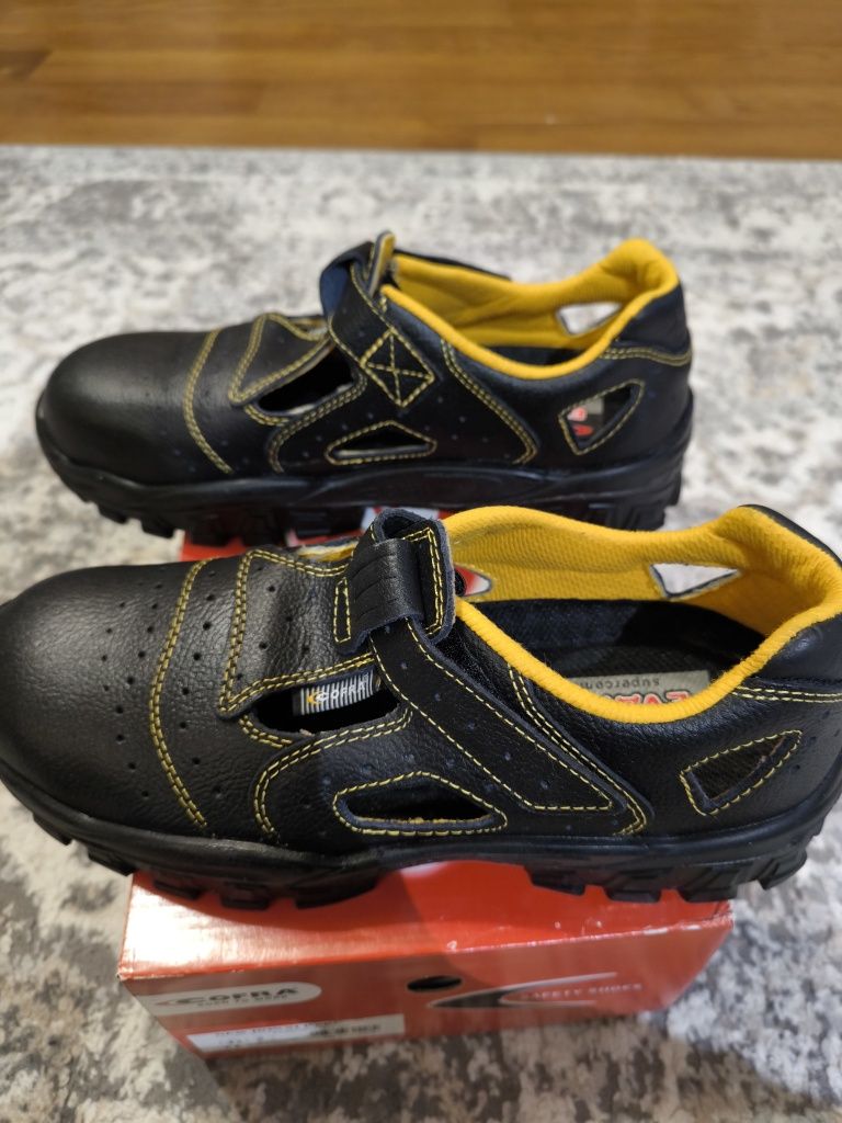 NOWE Buty robocze COFRA rozmiar 42  model New Don S1 P Src