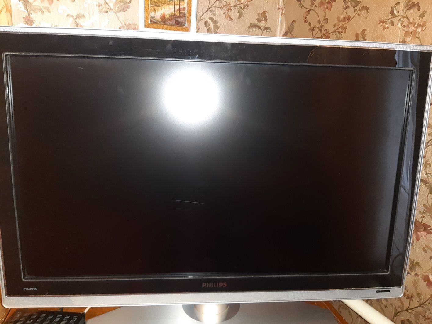 Телевизор PHILIPS 42"(не работает)