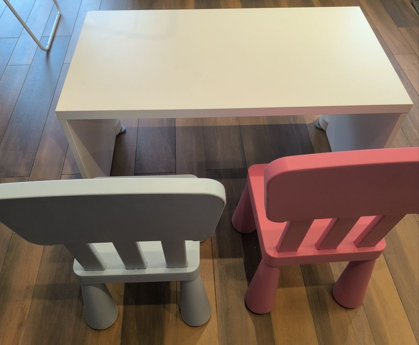 IKEA SMASTAD Ławka, biórko białe  90x50x48 + krzesełka MAMMUT
Ławka, b