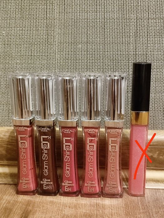 Помади, блиски брендові.
