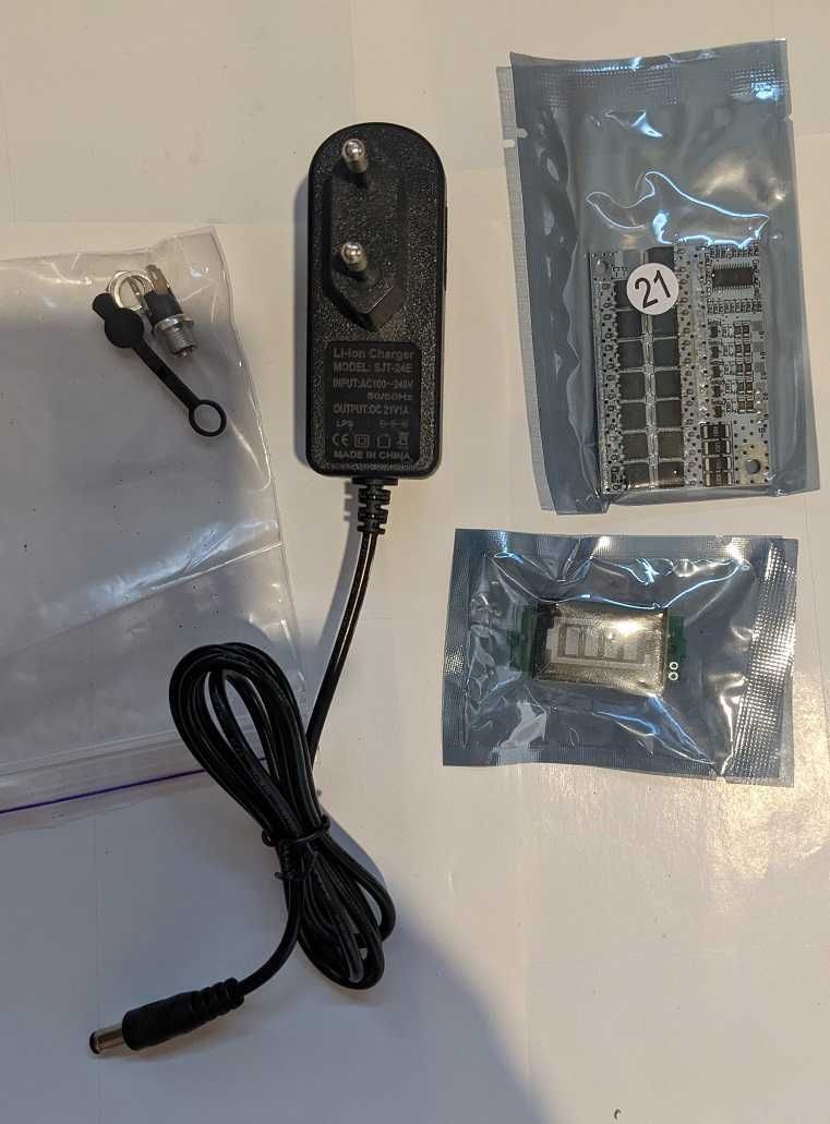 8.4v 12.6v 16,8v 1A 1,5 Зарядное устройство 2S 3S 4S Li-ion шуруповерт