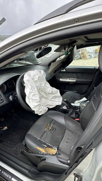 Vendo Volvo V50 2.0 ou peças do proprio