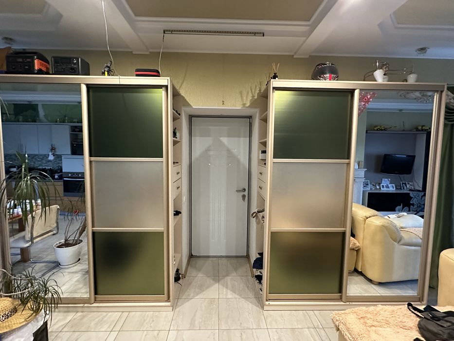 Шафа-купе 2 штуки