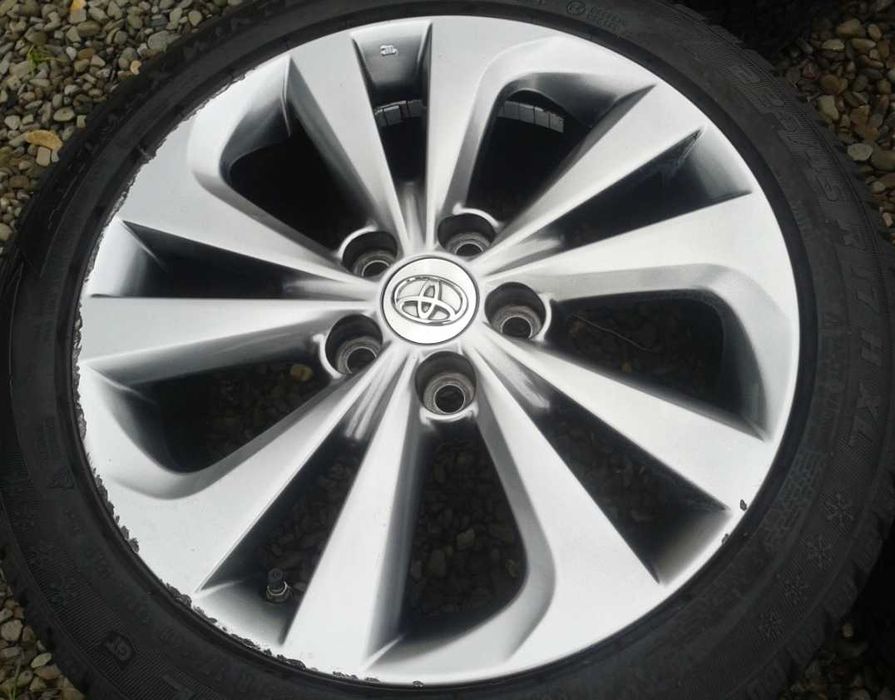 Koła R17'' 5x114.3 , 225/45 17 94 h Zimowe toyota auris corolla verso