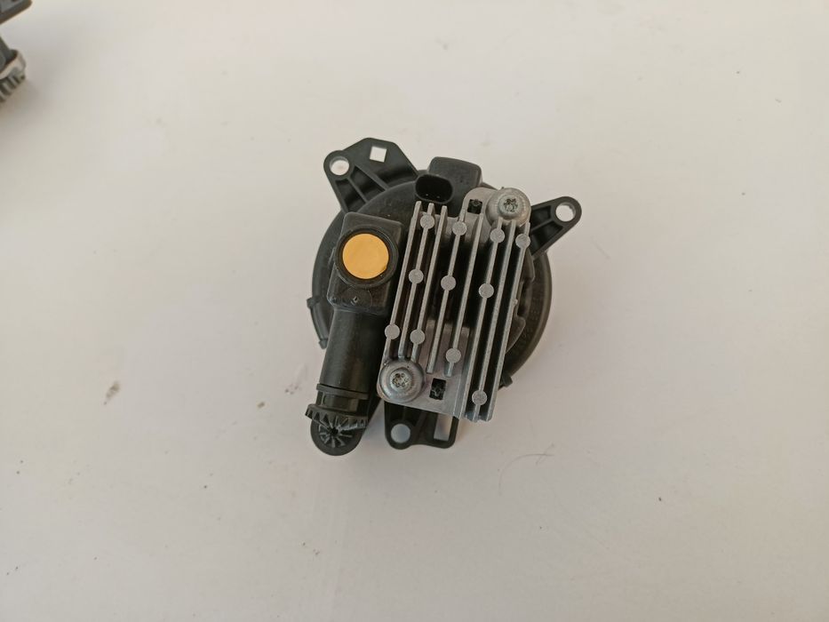 Land Rover Defender II 2 20- halogen LED DRL lewy przód przedni