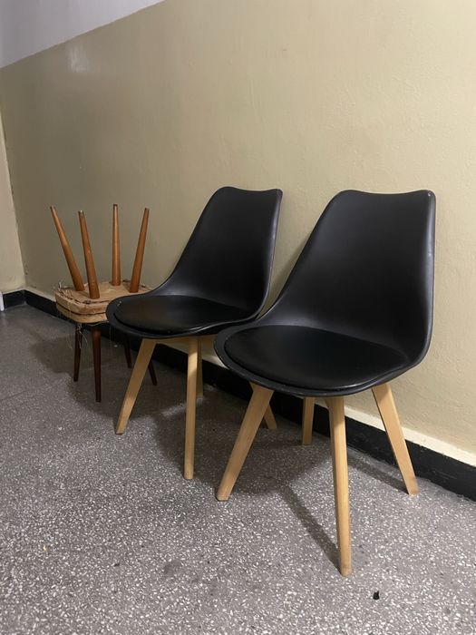 Krzesła stan jak na zdjeciach