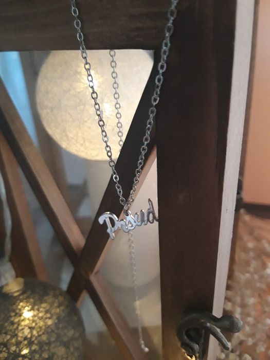 Łańcuszek z zawieszką naszyjnik